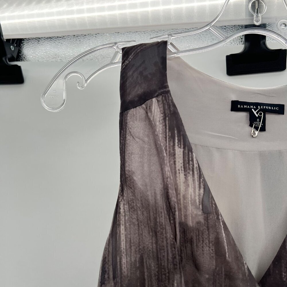Banana Republic Women's Sleeveless Sheath Dress V-Neck Gray Size 6 - Picture 4 of 9